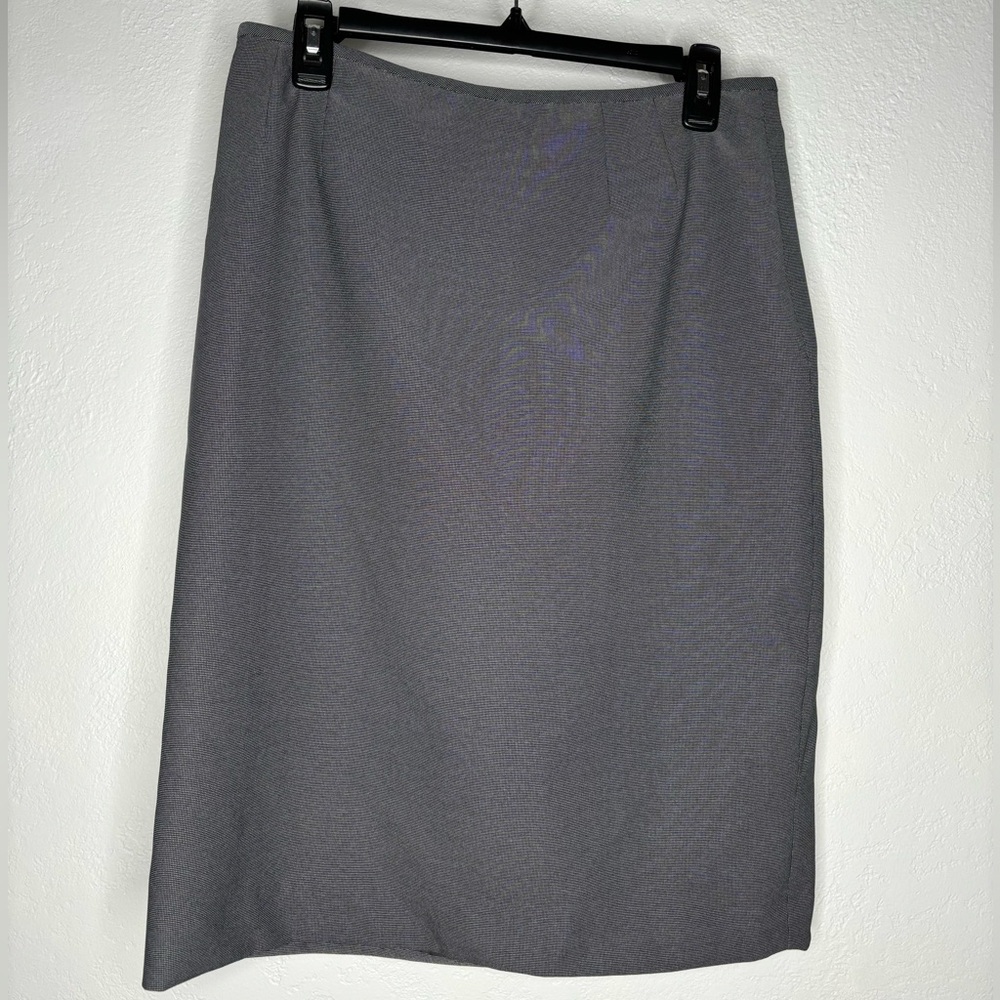 Le Suit Gray Pencil Skirt - Size 8